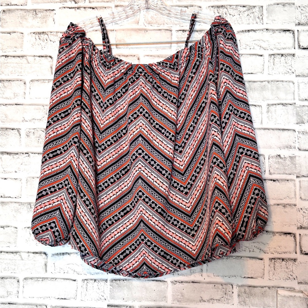 Chevron Patterned Women's‎ Top